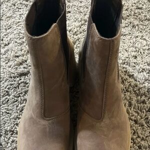 Sorel Hi-line Chelsea Boots Ankle Boots